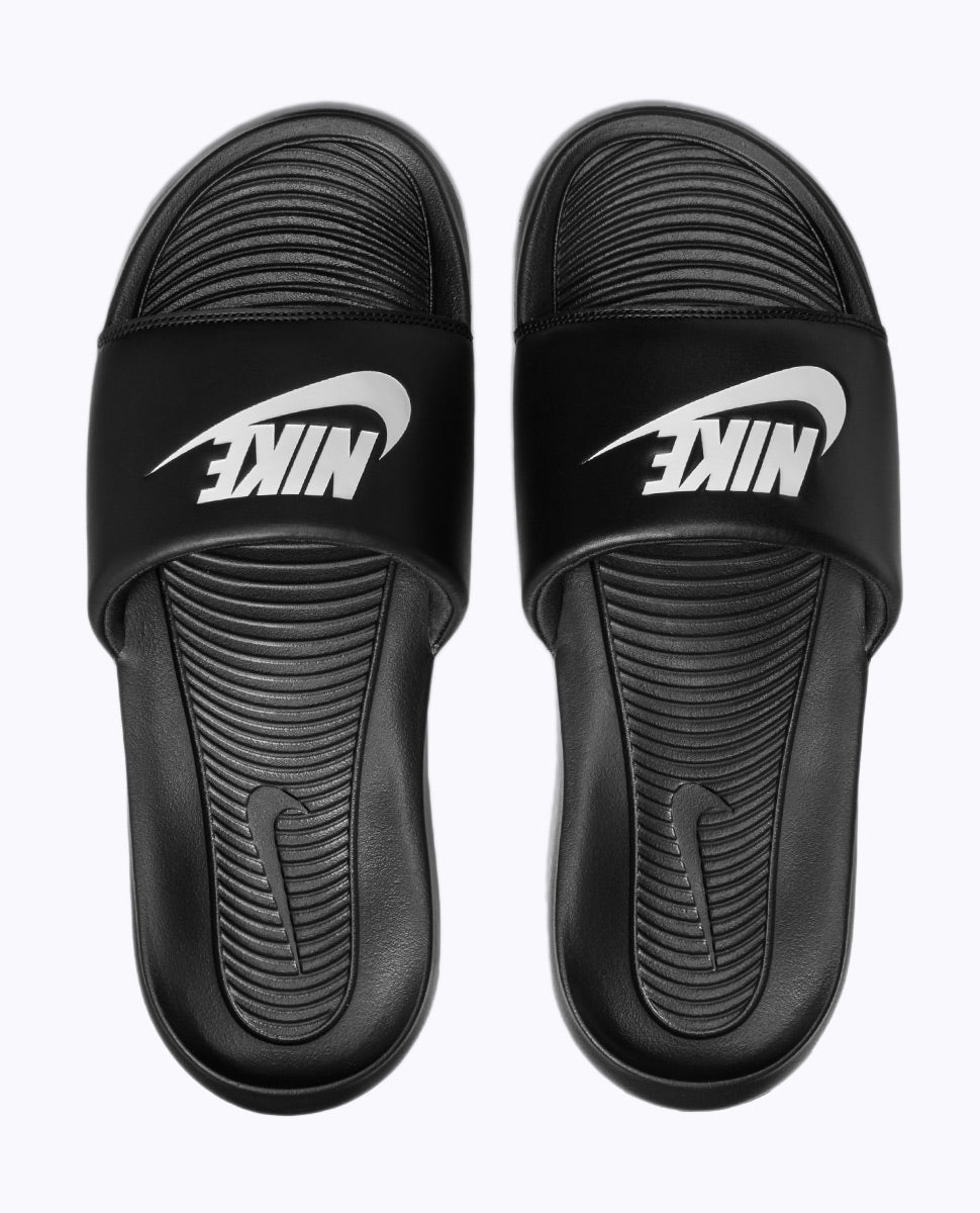 Nike Victori One