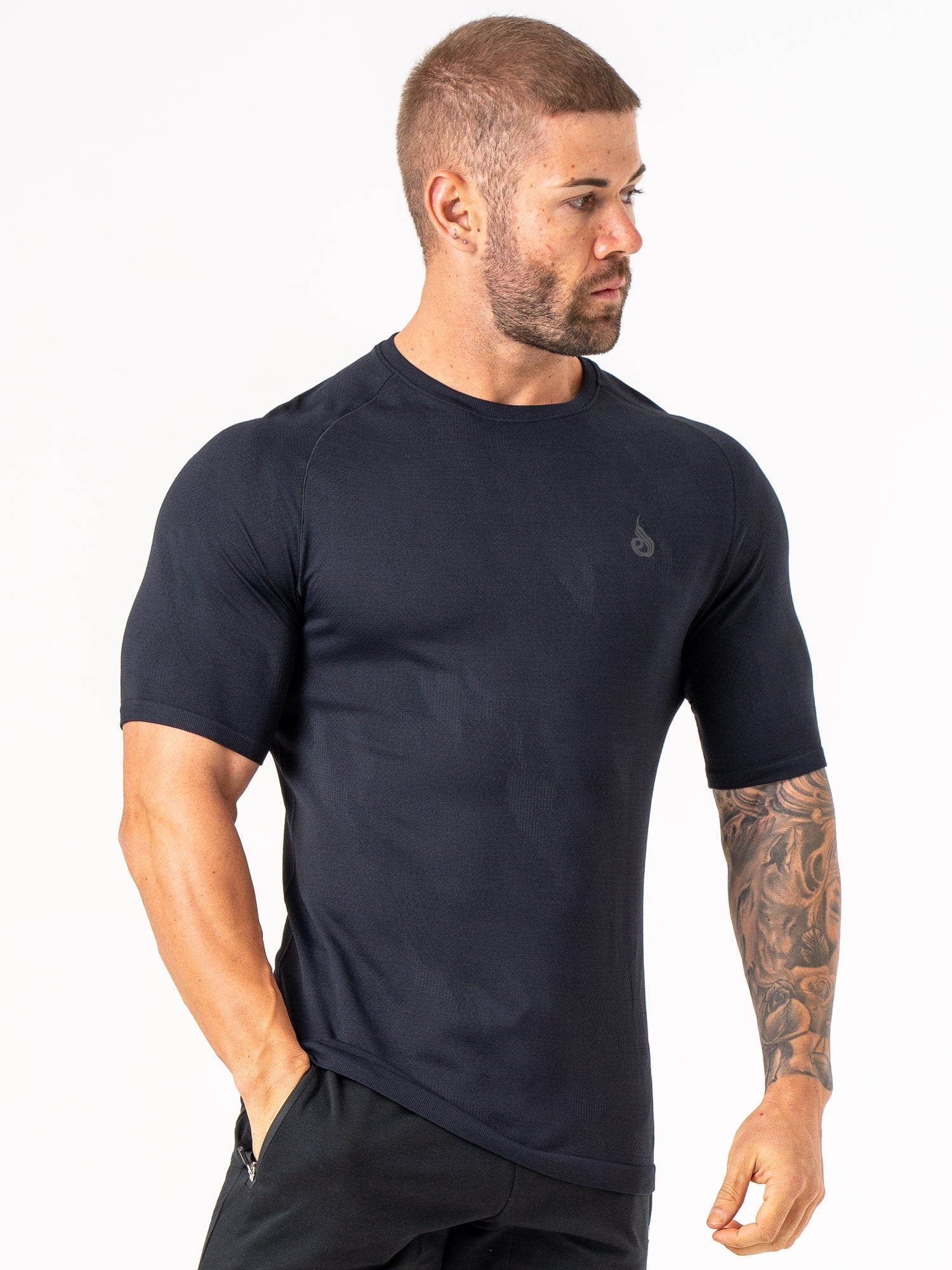 Aero Core Seamless T-Shirt - Black 3 Aero Core Seamless T-Shirt - Black