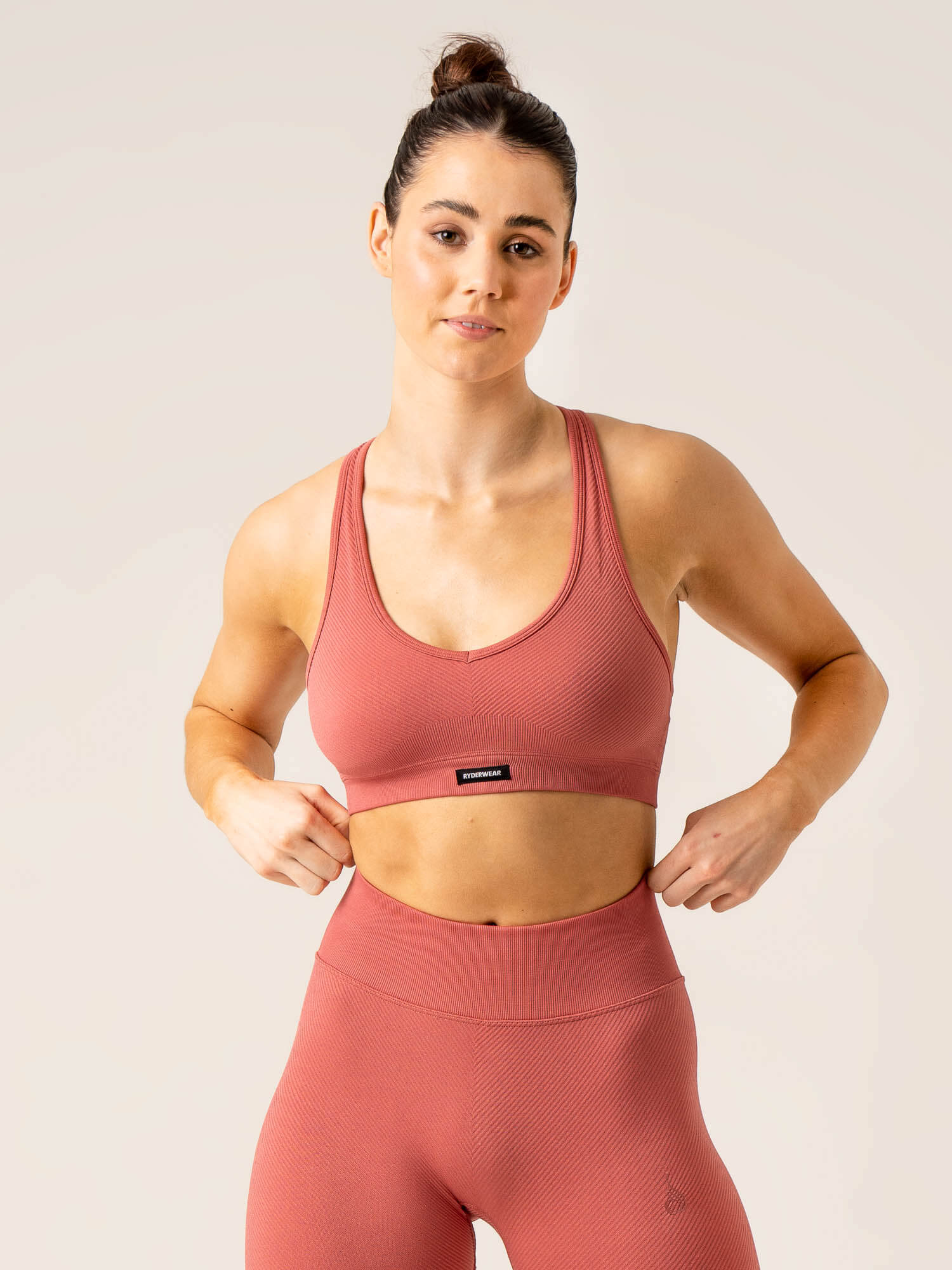Circuit Rib Seamless Sports Bra - Dusty Red 3 Circuit Rib Seamless Sports Bra - Dusty Red