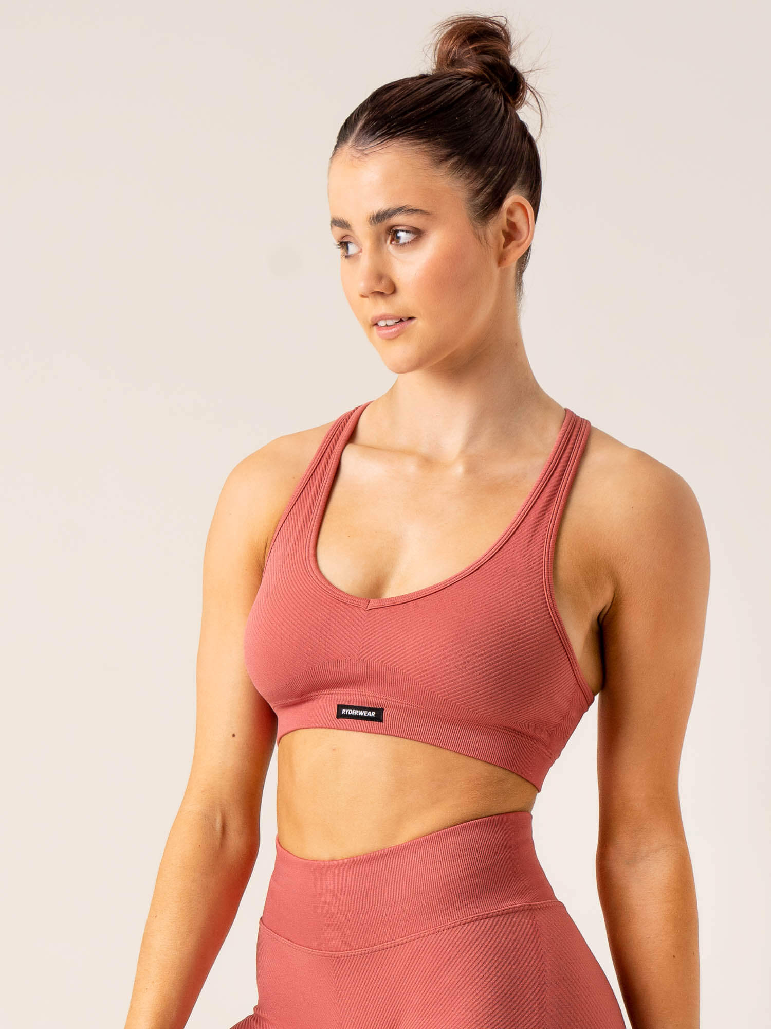 Circuit Rib Seamless Sports Bra - Dusty Red 7 Circuit Rib Seamless Sports Bra - Dusty Red