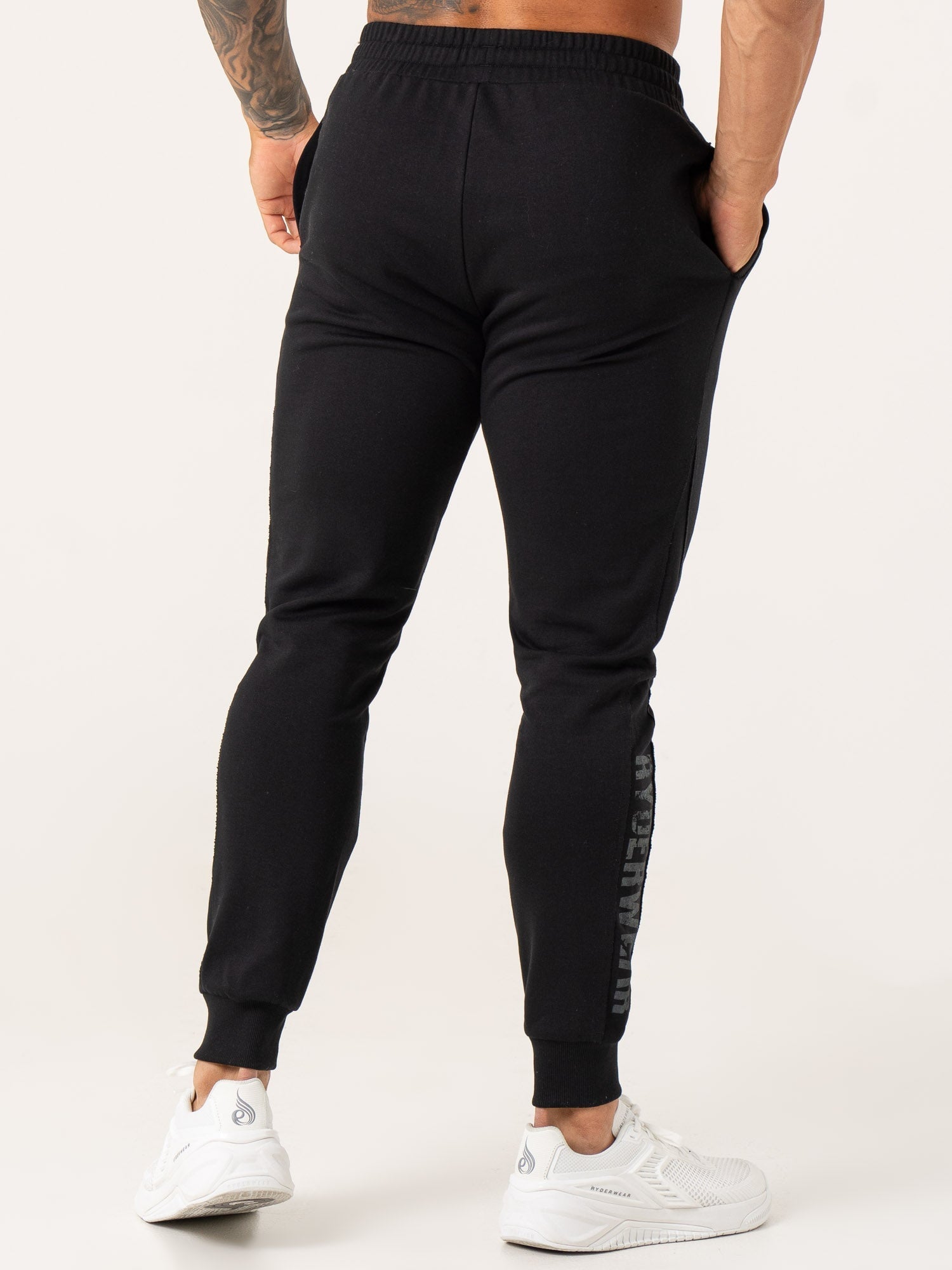 Force Track Pants - Black 3 Force Track Pants - Black
