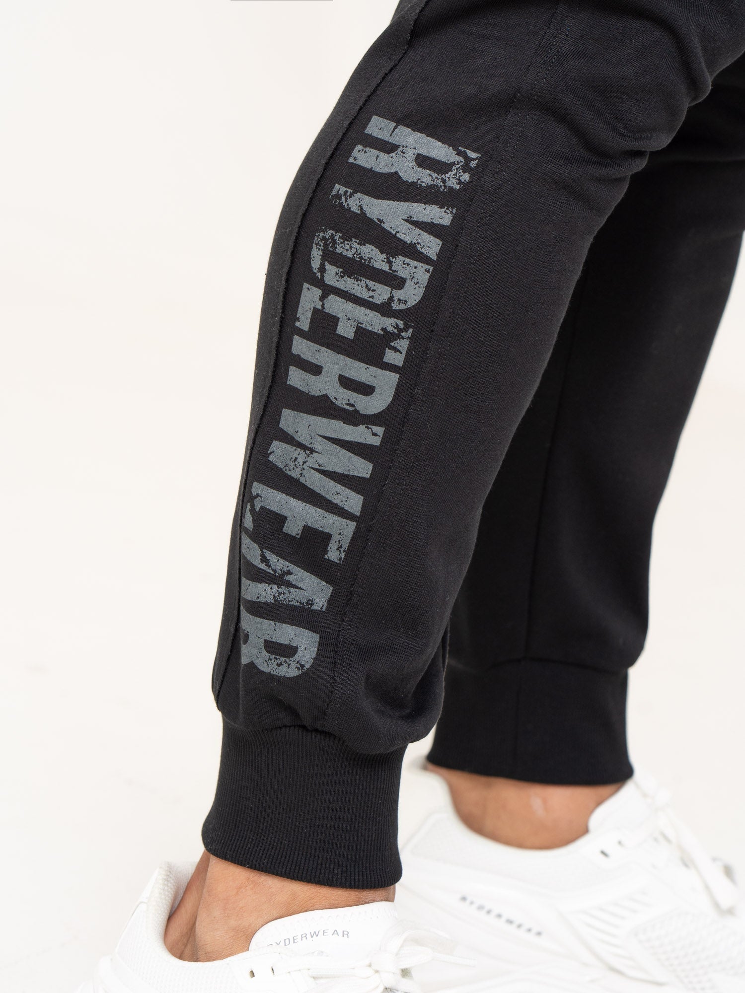 Force Track Pants - Black 5 Force Track Pants - Black