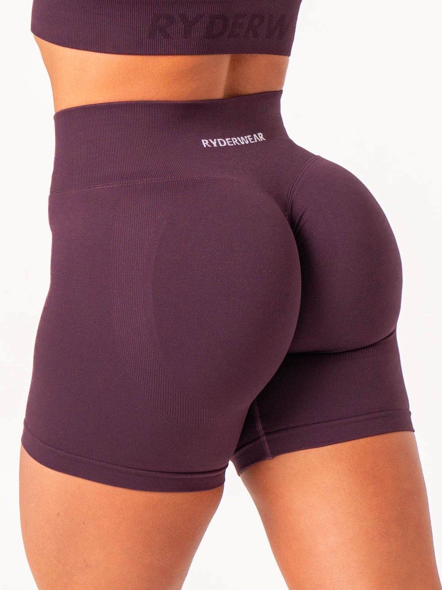 Lift Scrunch Shorts - Plum