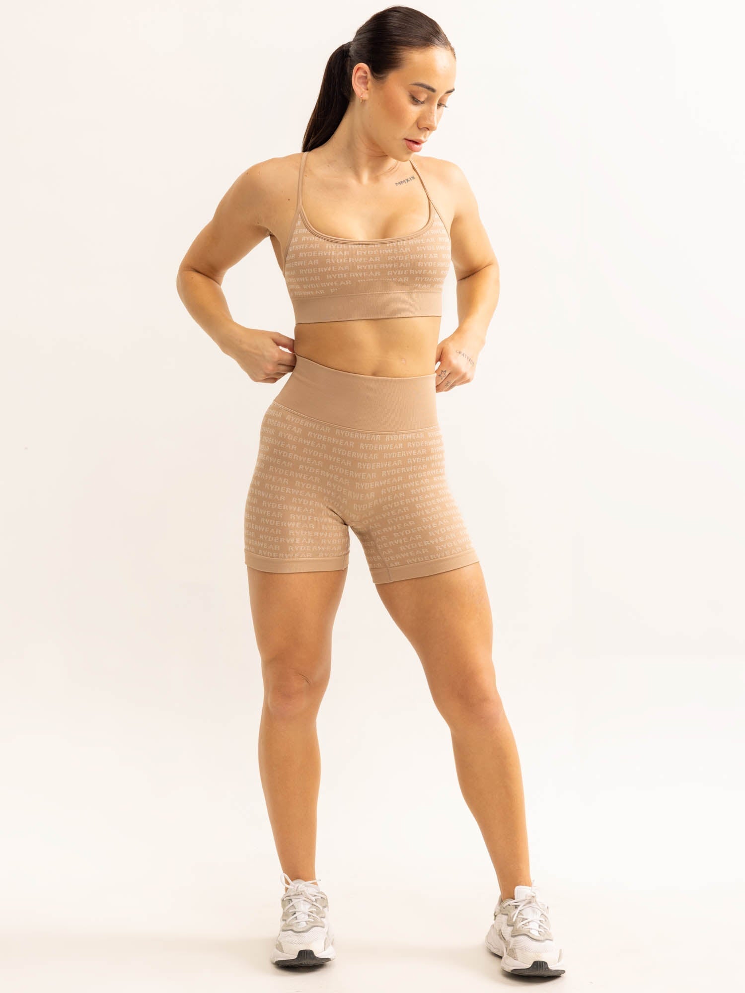 Logo Lux Seamless Sports Bra - Tan 5 Logo Lux Seamless Sports Bra - Tan