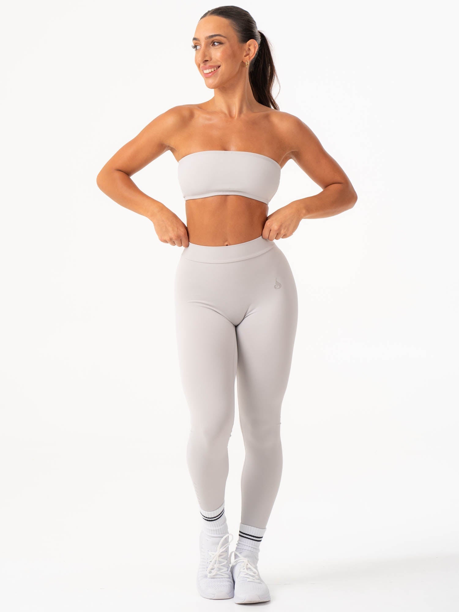 NKD V Scrunch Leggings - Sugar Dust 5 NKD V Scrunch Leggings - Sugar Dust