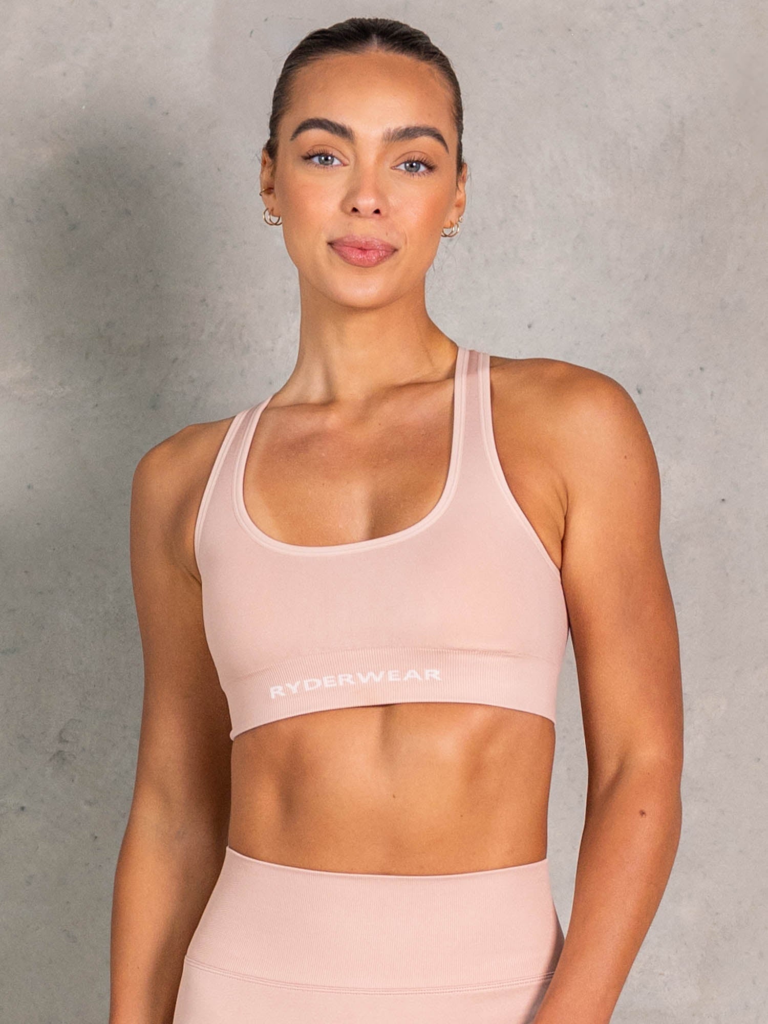 NRG Seamless Scoop Neck Sports Bra - Biscotti 3 NRG Seamless Scoop Neck Sports Bra - Biscotti
