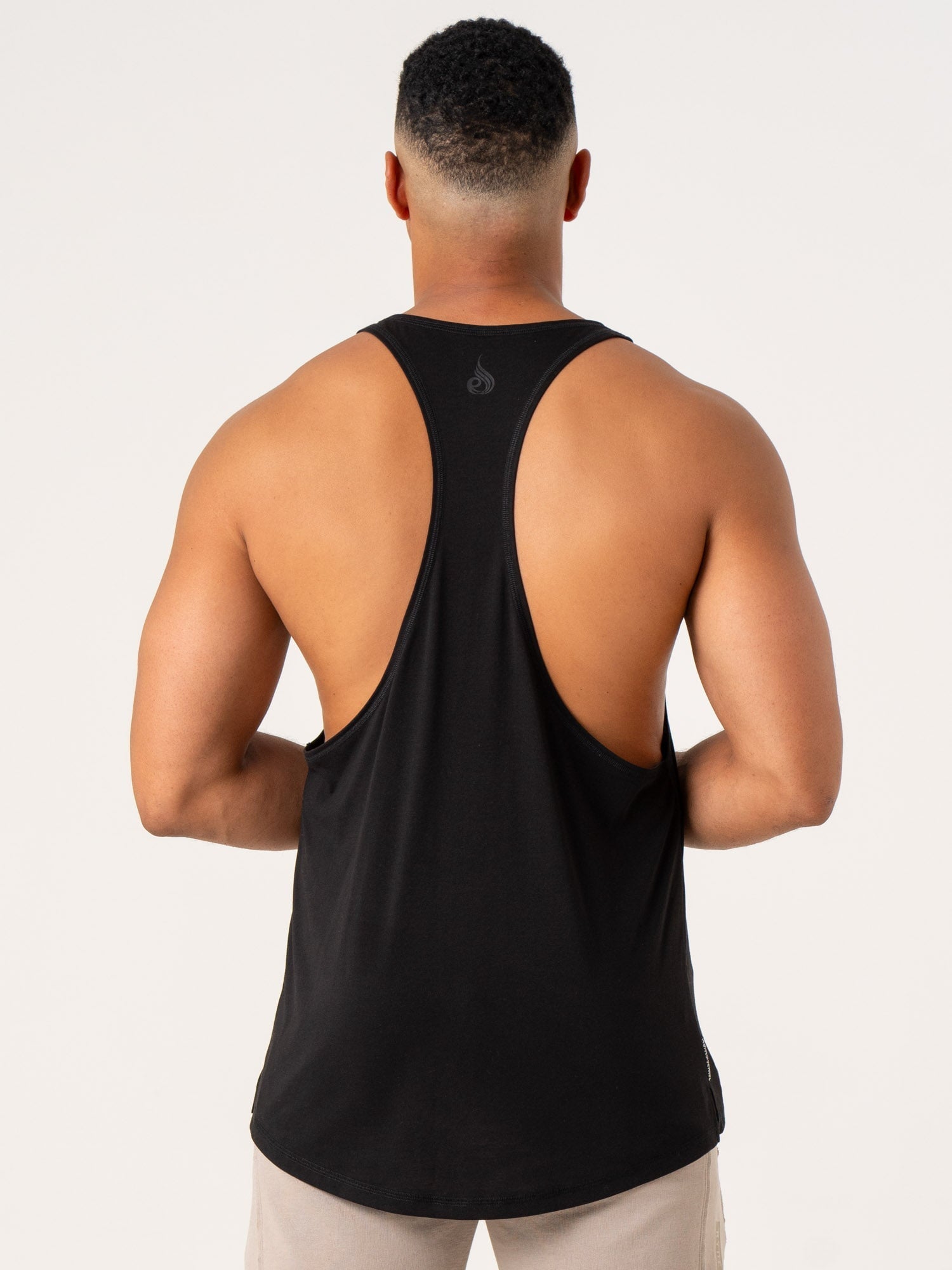 Pursuit Stringer - Black 2 Pursuit Stringer - Black